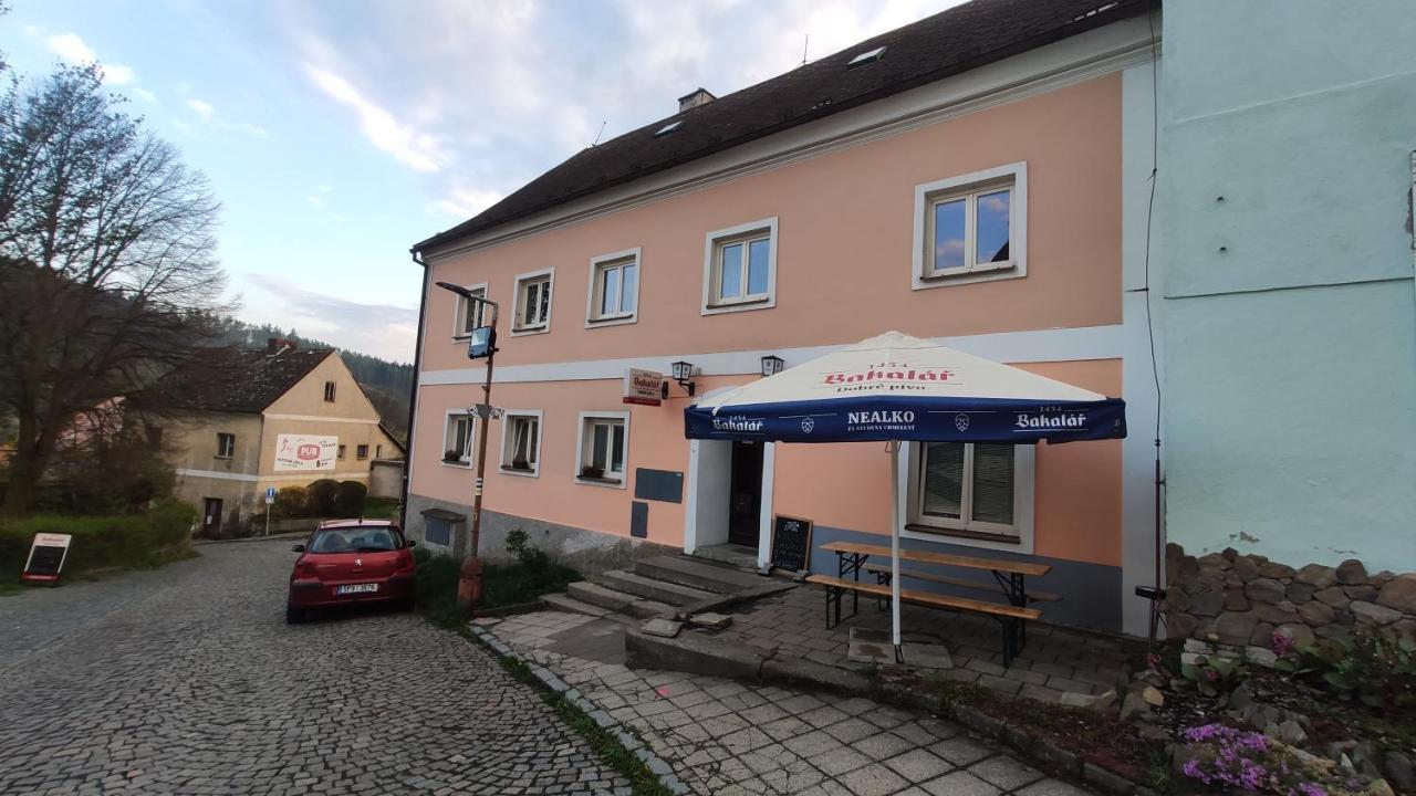 H@M Penzion Žlutice エクステリア 写真